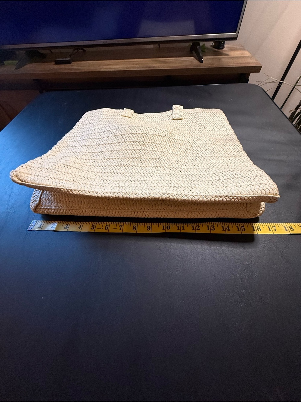 BTB Los Angeles Resting Beach Face Straw Tote NWT - Picture 9 of 10